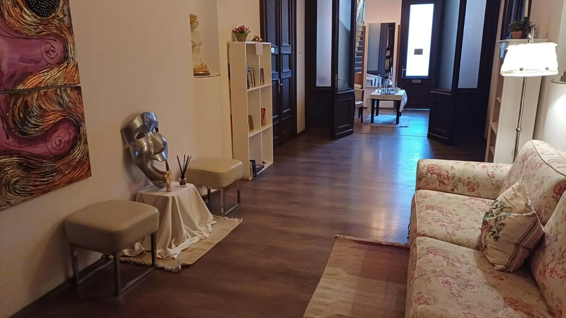 Bucharest Downtown Inn Hotel