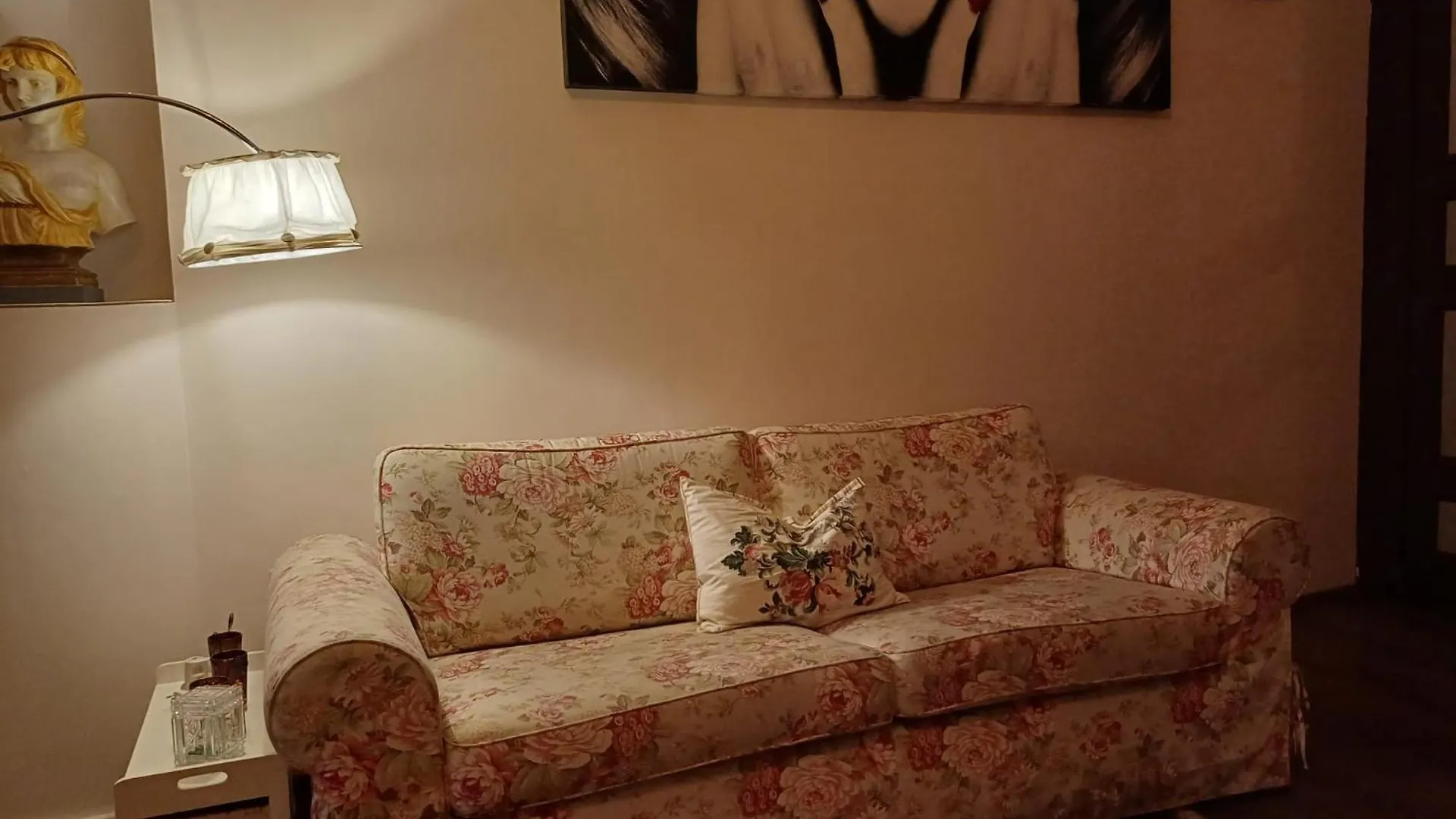 Bucharest Downtown Inn Hotel