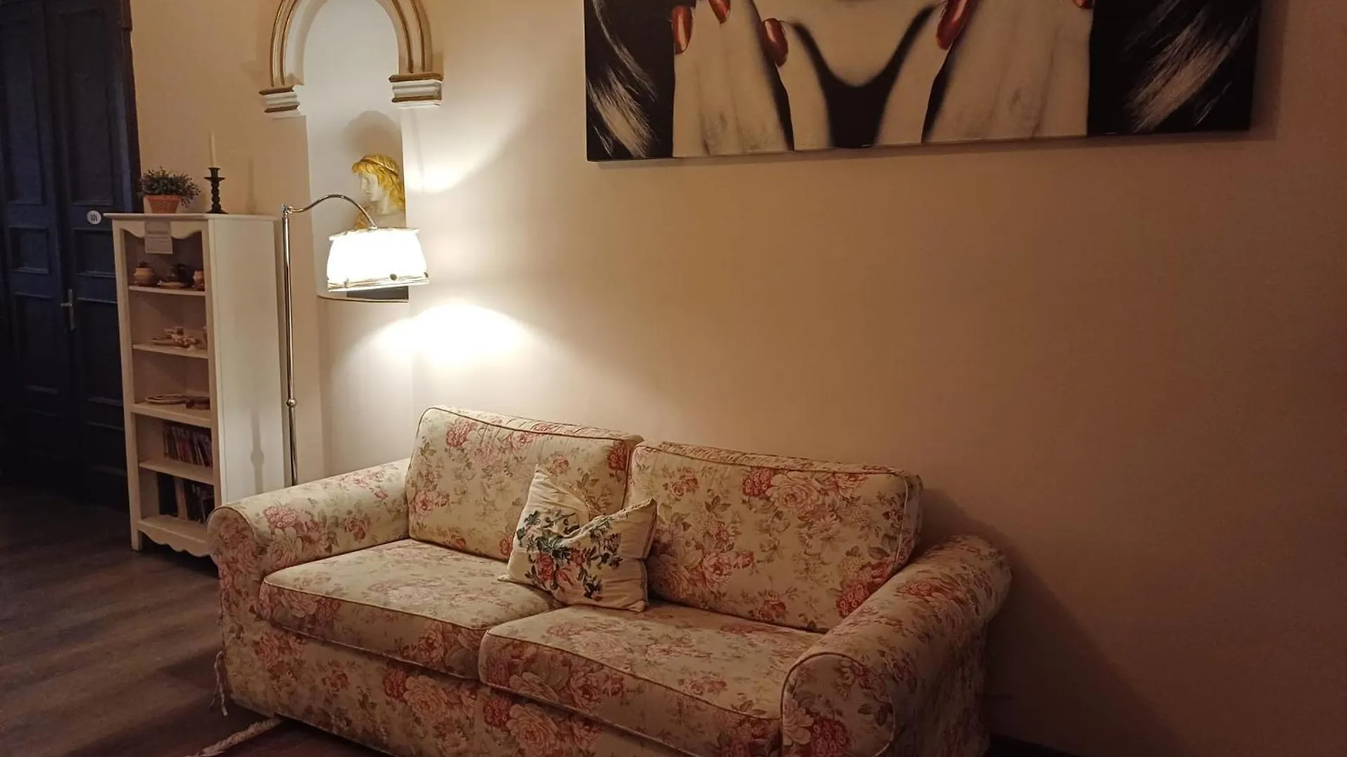 Bucharest Downtown Inn Hotel